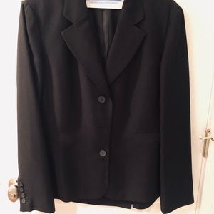Jones of New York, Lined Women's size 14 suit